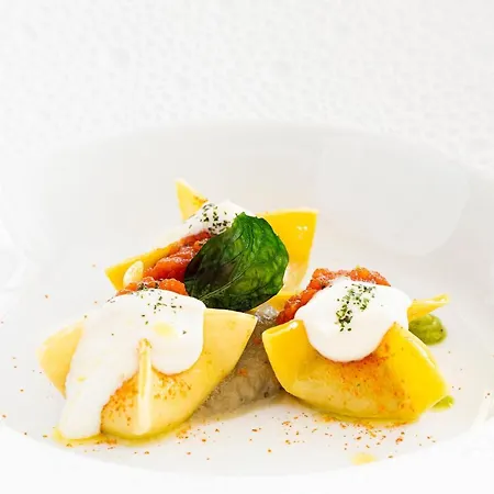 Mazzaro Sea Palace - The Leading Of The World