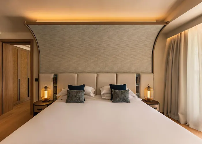 Mazzaro Sea Palace - The Leading Of The World