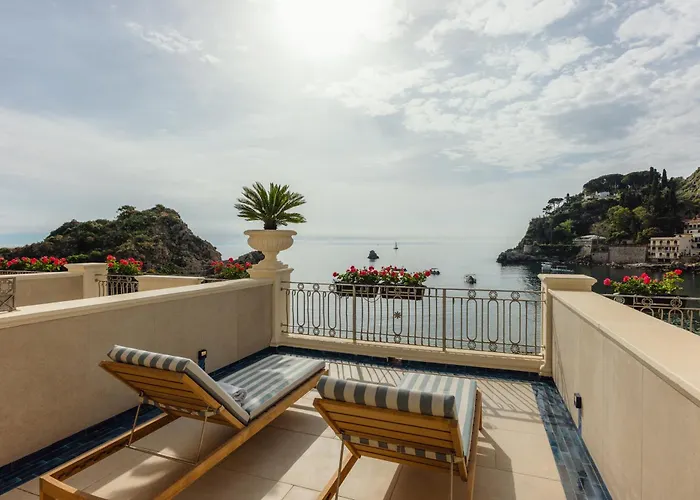 Mazzaro Sea Palace - The Leading Of The World מלון 5*