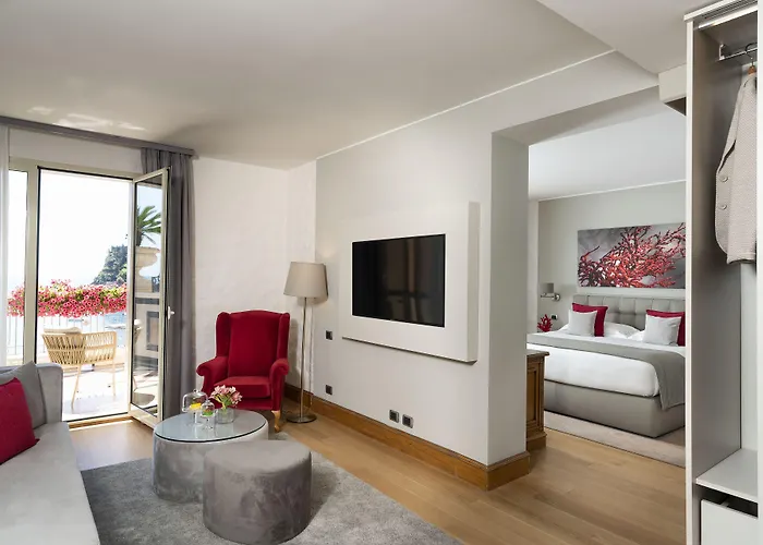 Mazzaro Sea Palace - The Leading Of The World מלון